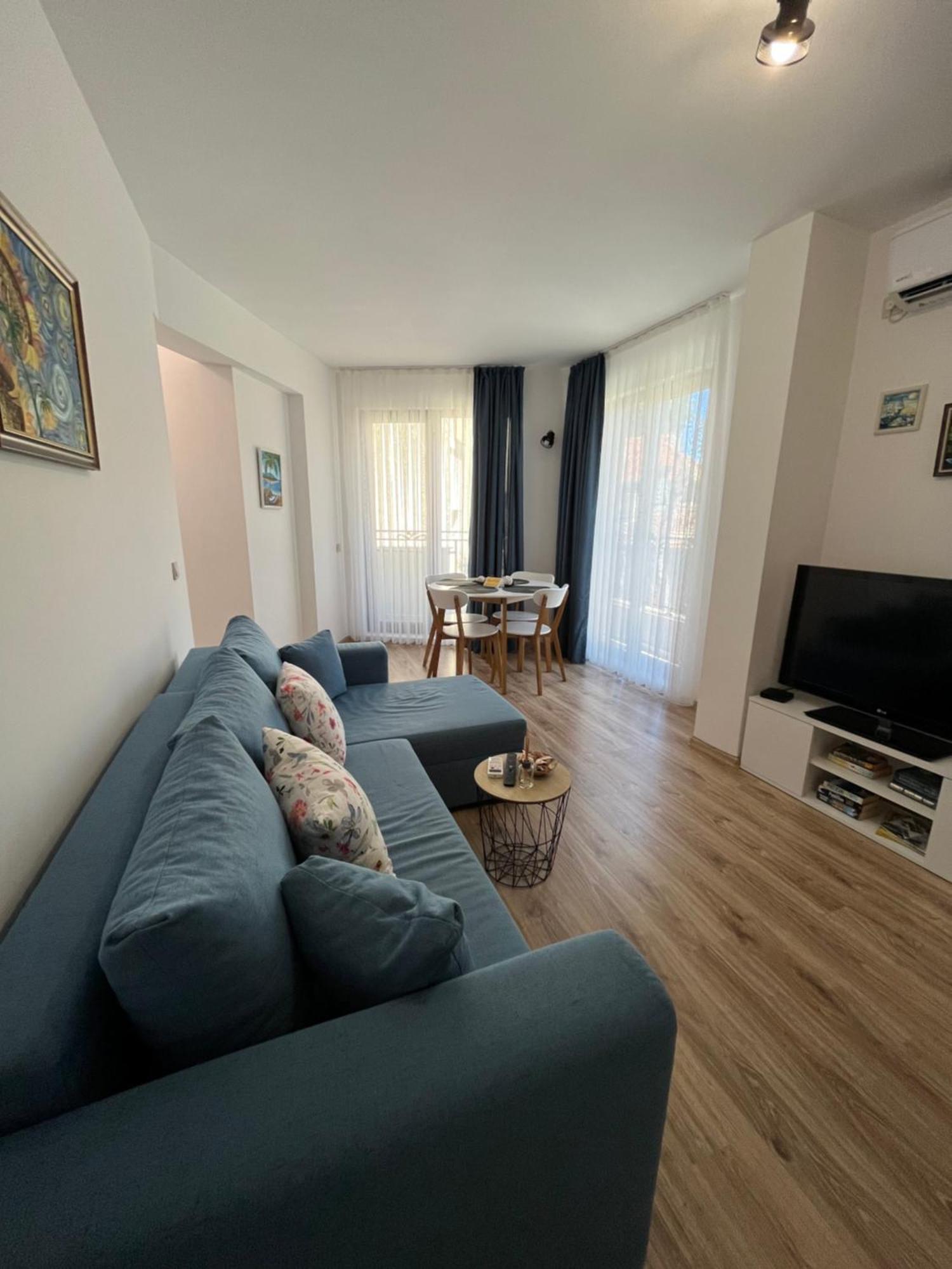 Azzurro Premium Apartment On Bulevard Bogoridi Burgas Exterior foto